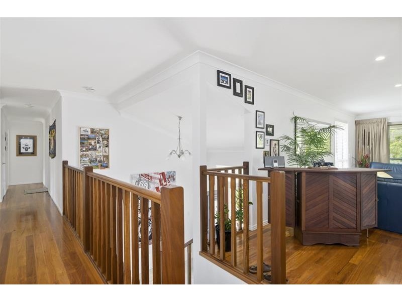 6 Calcita Avenue, Elanora QLD 4221