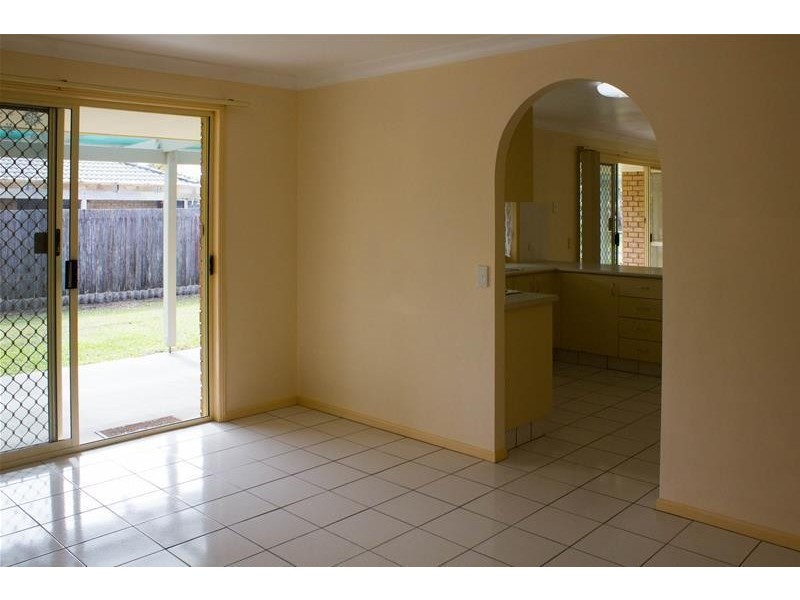 10 Saffron Street, Elanora QLD 4221