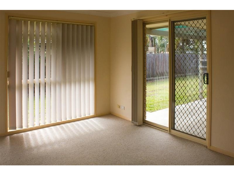 10 Saffron Street, Elanora QLD 4221