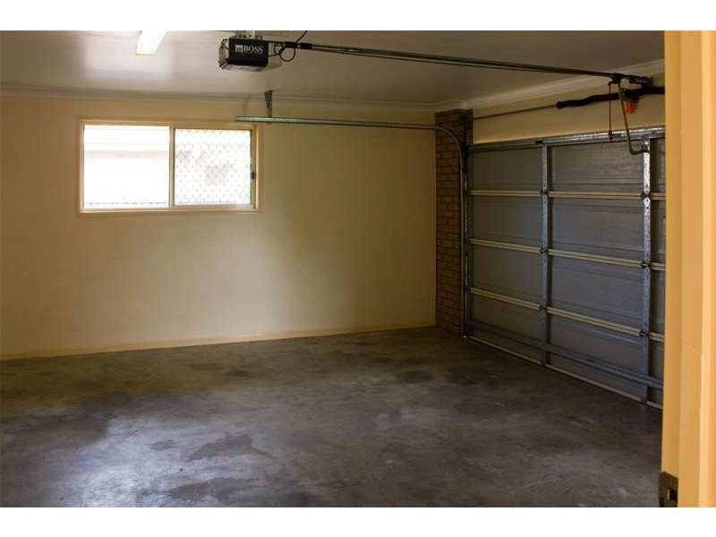 10 Saffron Street, Elanora QLD 4221