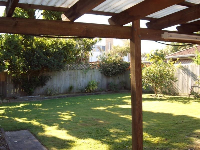 9 Hawaii Avenue, Palm Beach QLD 4221