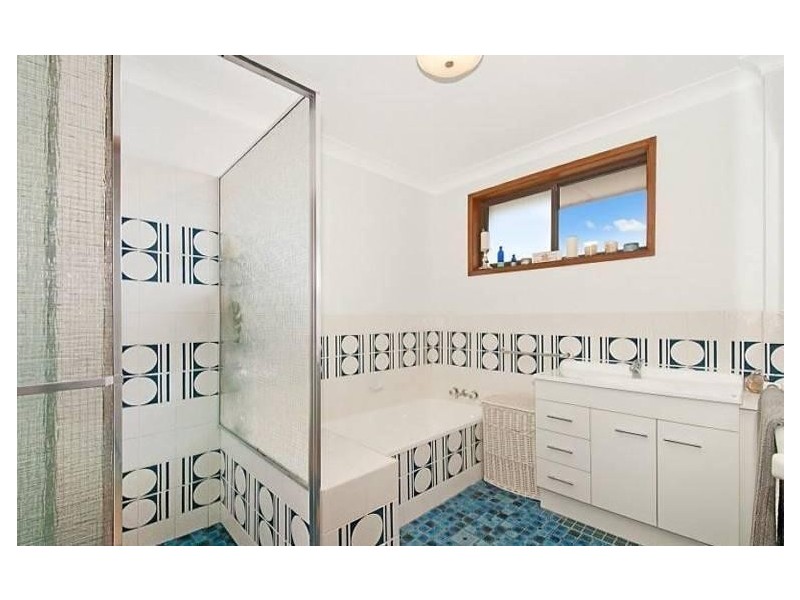 6/5 Lind Avenue, Palm Beach QLD 4221