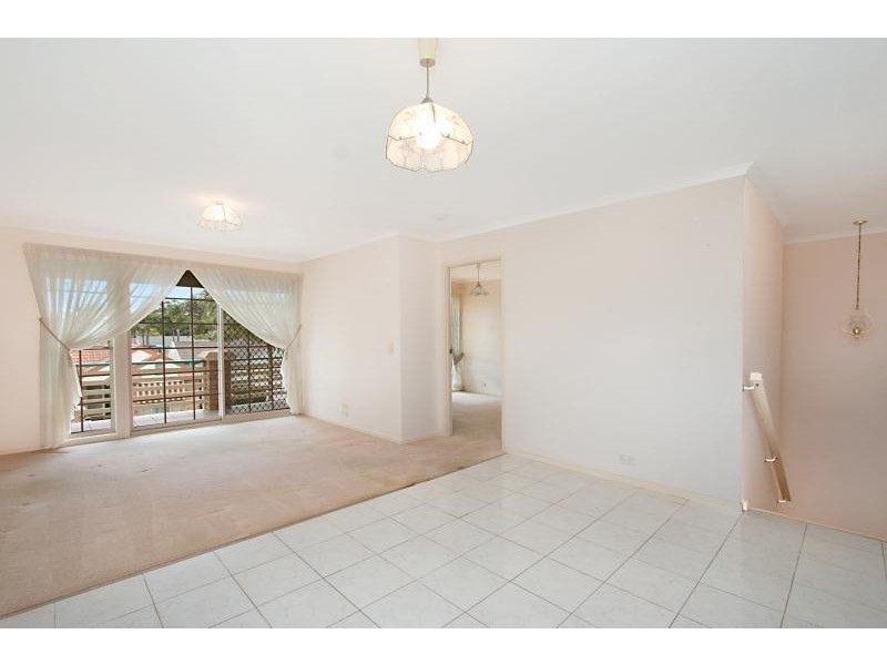 2/14 Waterdown Drive, Elanora QLD 4221