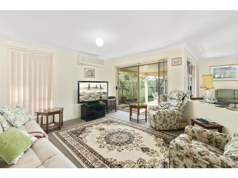 10 Typha Place, Elanora QLD 4221