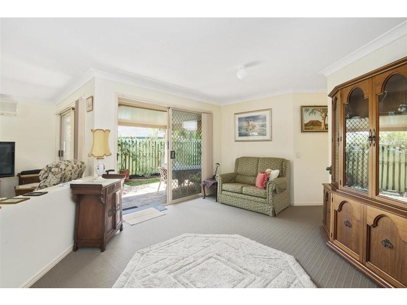 10 Typha Place, Elanora QLD 4221