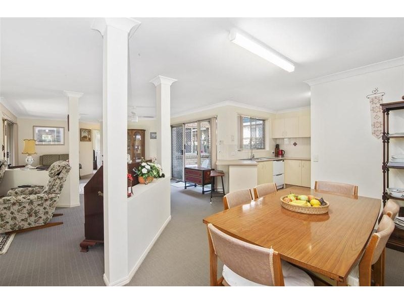 10 Typha Place, Elanora QLD 4221