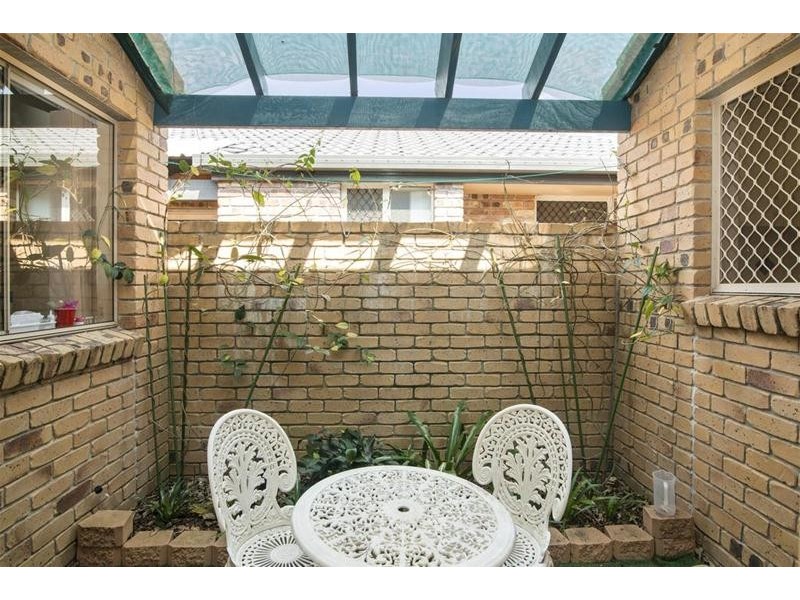 10 Typha Place, Elanora QLD 4221