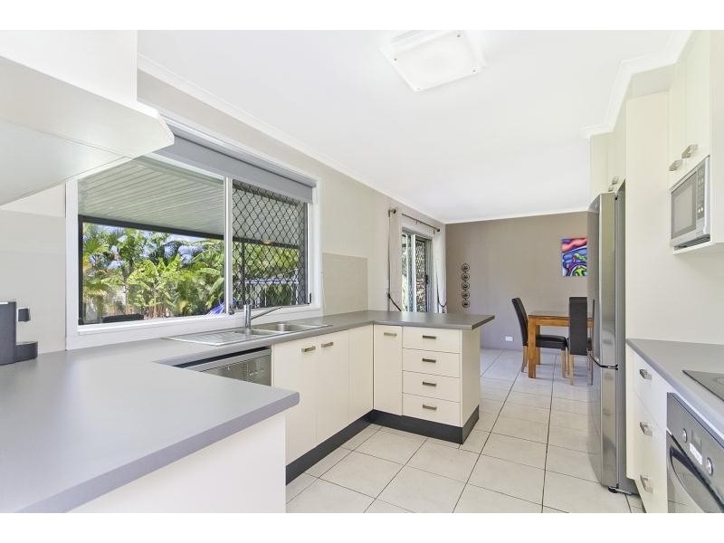 12 Sequoia Close, Elanora QLD 4221