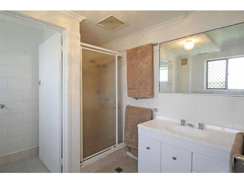 4/58 Sarawak Avenue, Palm Beach QLD 4221