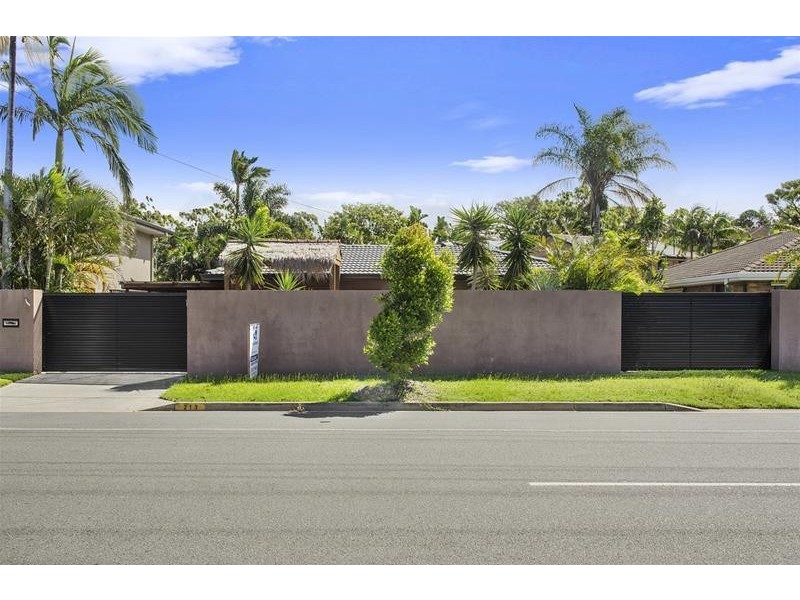 213 Mallawa Drive, Palm Beach QLD 4221