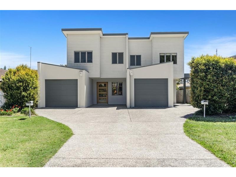 17 Walker Avenue, Palm Beach QLD 4221