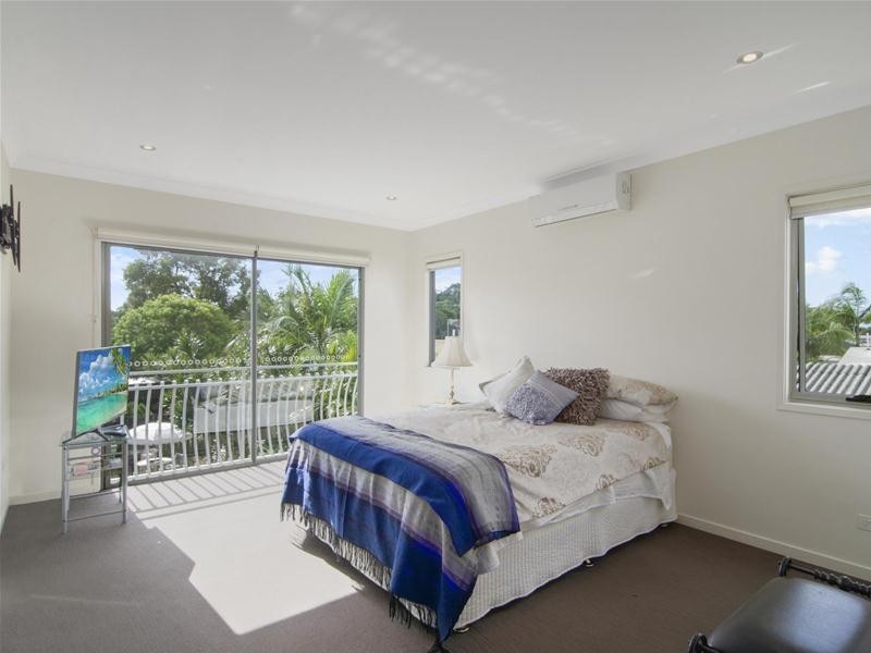 17 Walker Avenue, Palm Beach QLD 4221