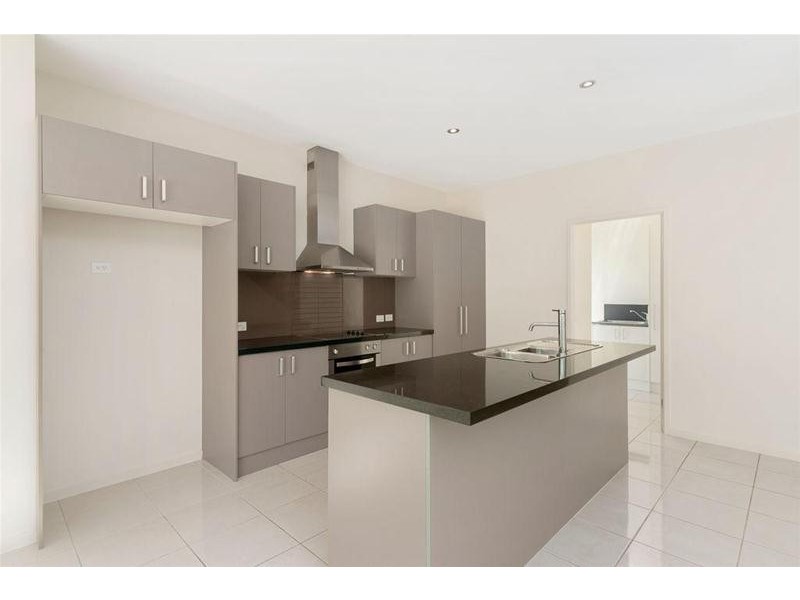 17 Walker Avenue, Palm Beach QLD 4221