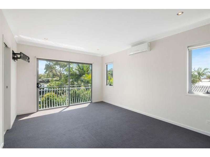 17 Walker Avenue, Palm Beach QLD 4221