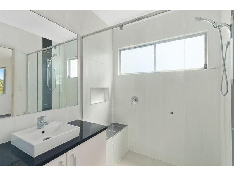 17 Walker Avenue, Palm Beach QLD 4221