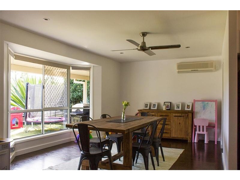 8 Kalamunda Close, Elanora QLD 4221