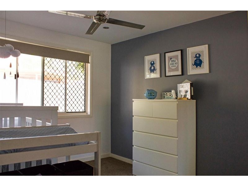 8 Kalamunda Close, Elanora QLD 4221