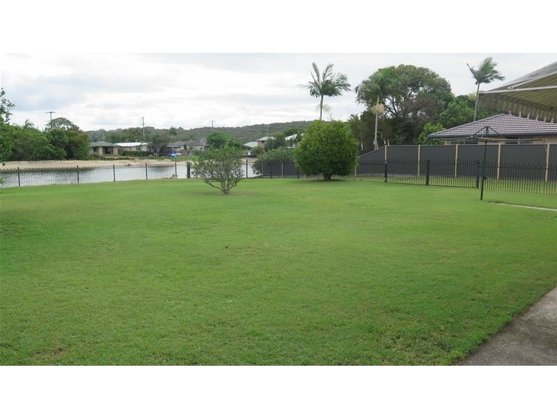 52 Parnki Parade, Palm Beach QLD 4221