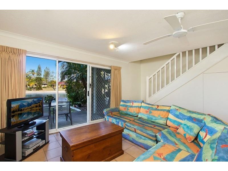 158/2 Coolgardie Street, Elanora QLD 4221