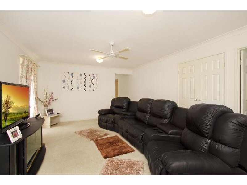 3 Waterdown Drive, Elanora QLD 4221