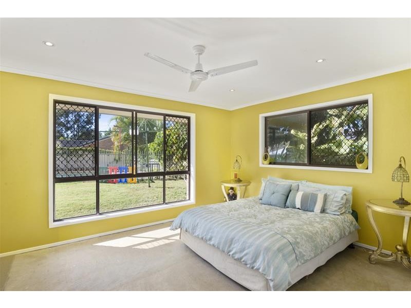 5 Glentrees Grove, Currumbin Waters QLD 4223