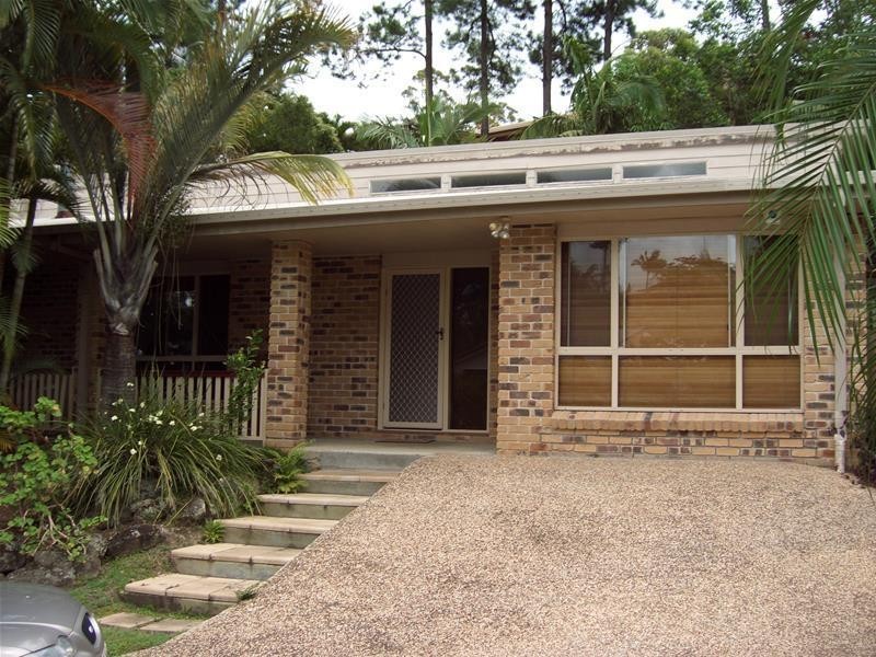 10 Dongara Close, Elanora QLD 4221