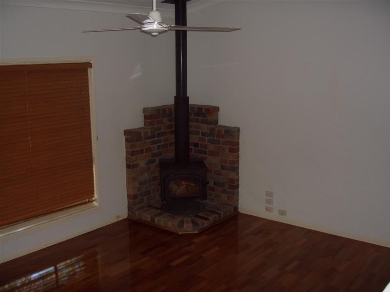 10 Dongara Close, Elanora QLD 4221