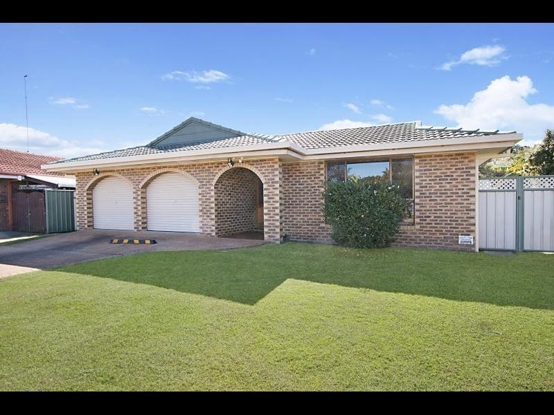 7 Holbrook Way, Elanora QLD 4221