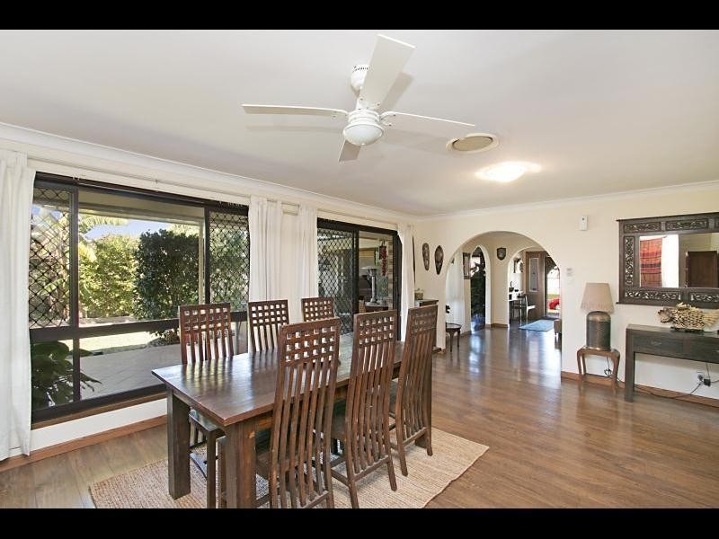 7 Holbrook Way, Elanora QLD 4221