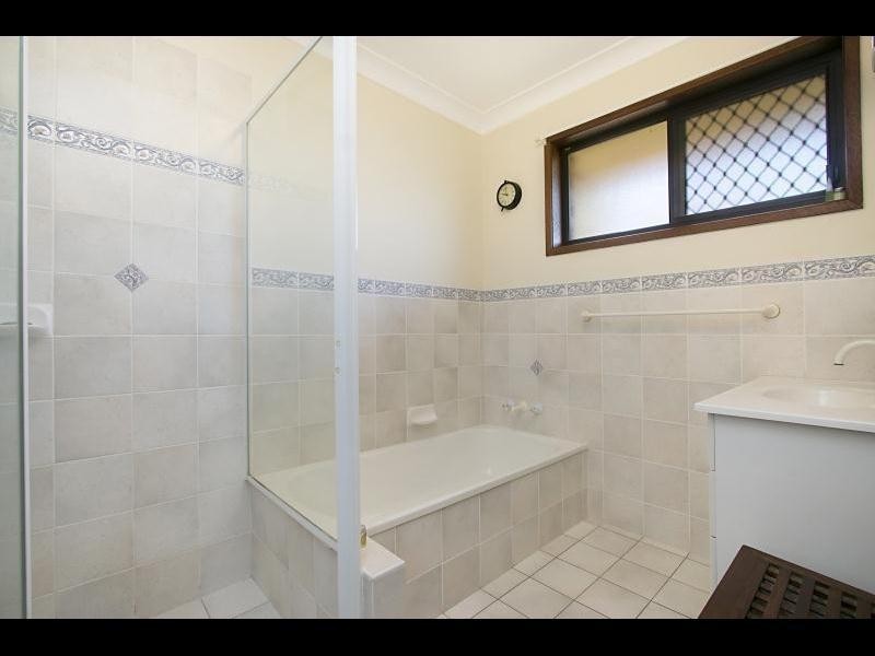 7 Holbrook Way, Elanora QLD 4221