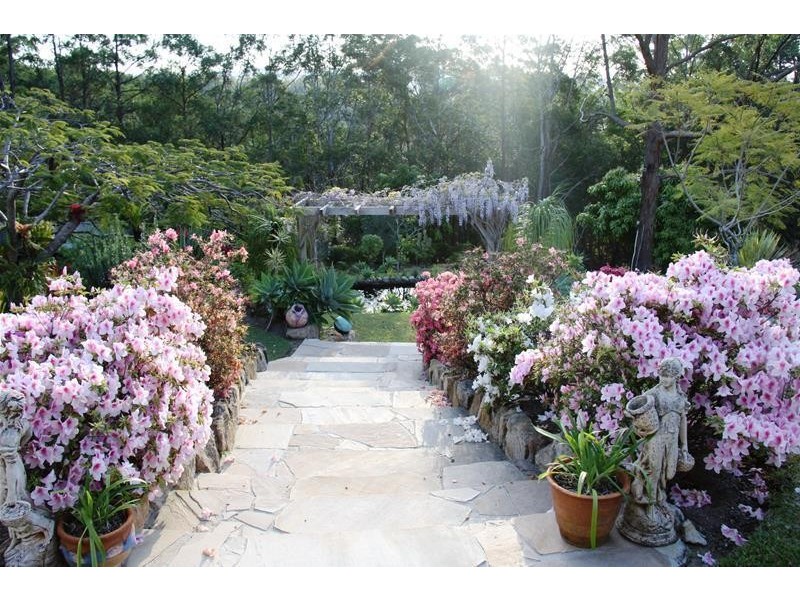 123 Simpsons Road, Elanora QLD 4221