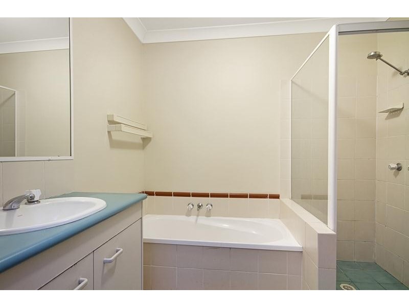 4/31 Simpsons Road, Elanora QLD 4221