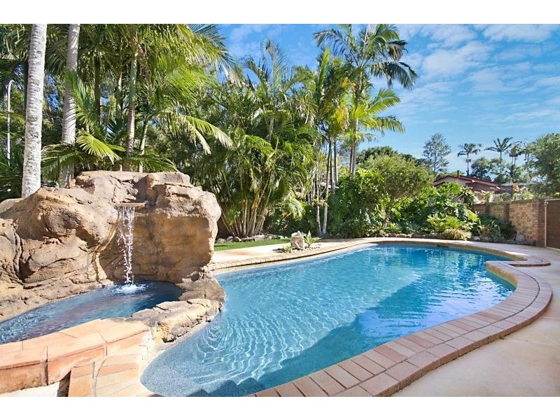 2 Billabong Court, Currumbin Waters QLD 4223