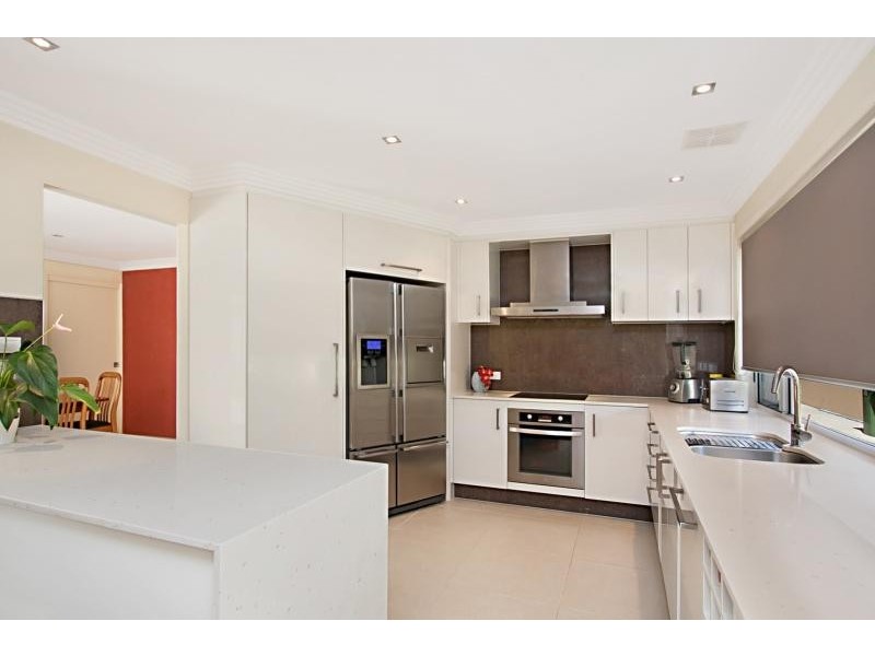 52 Jarrahdale Drive, Elanora QLD 4221