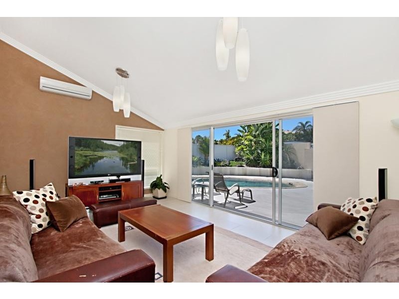 52 Jarrahdale Drive, Elanora QLD 4221