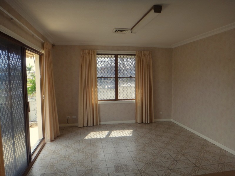 23 Binda Avenue, Bundall QLD 4217