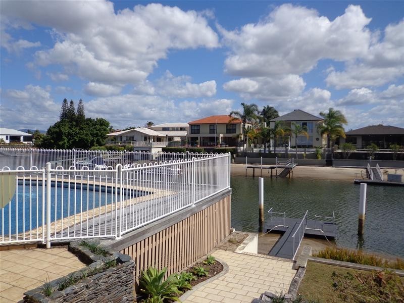 23 Binda Avenue, Bundall QLD 4217