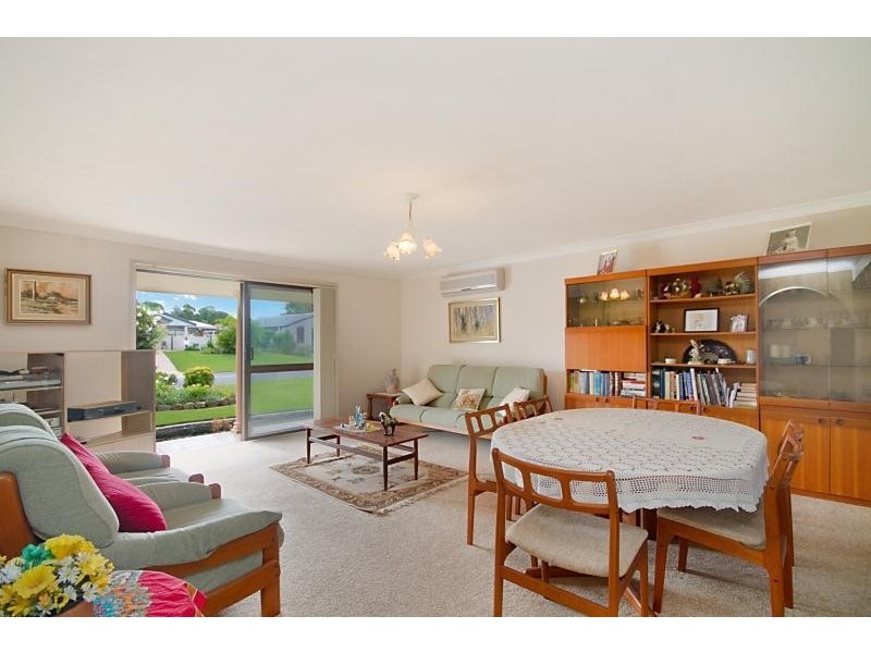 16 Sequoia Close, Elanora QLD 4221