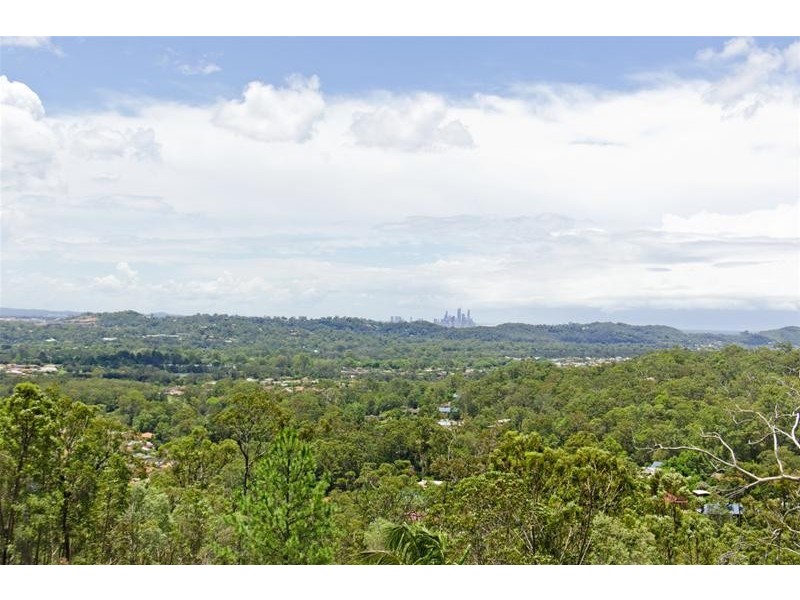 11 Buckingham Way, Elanora QLD 4221