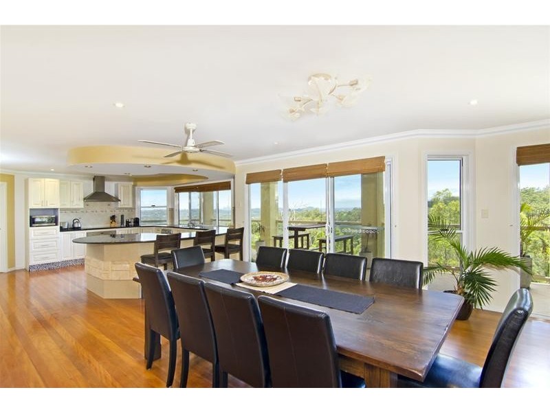 11 Buckingham Way, Elanora QLD 4221