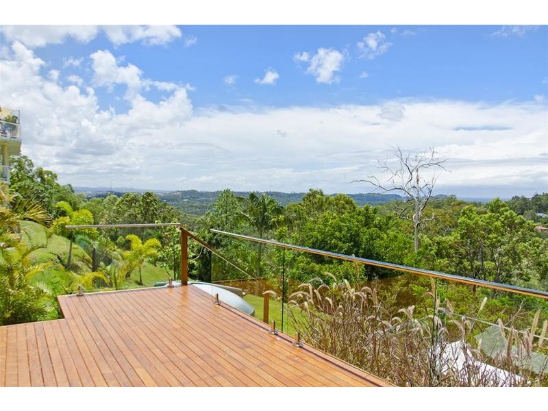 11 Buckingham Way, Elanora QLD 4221