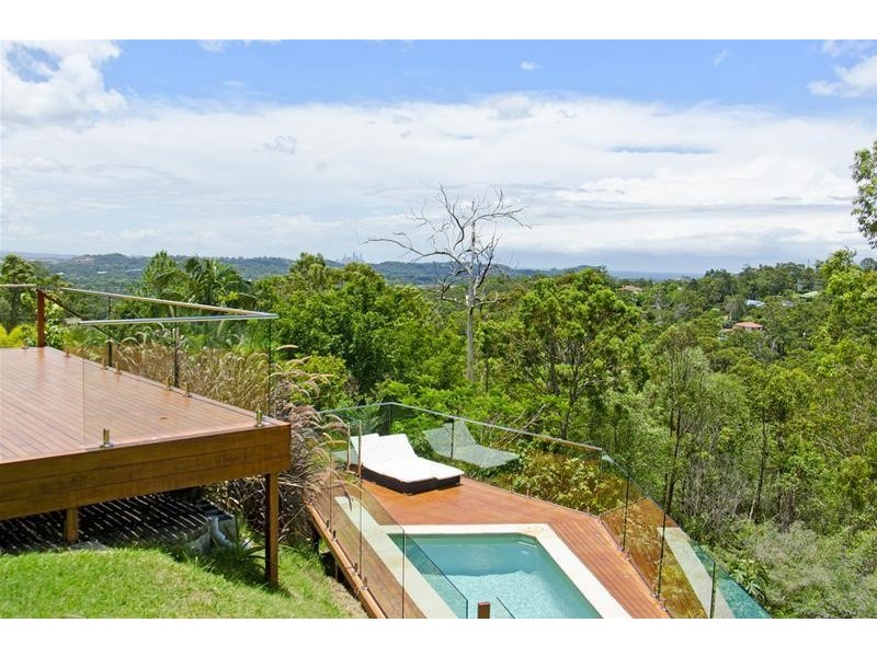 11 Buckingham Way, Elanora QLD 4221