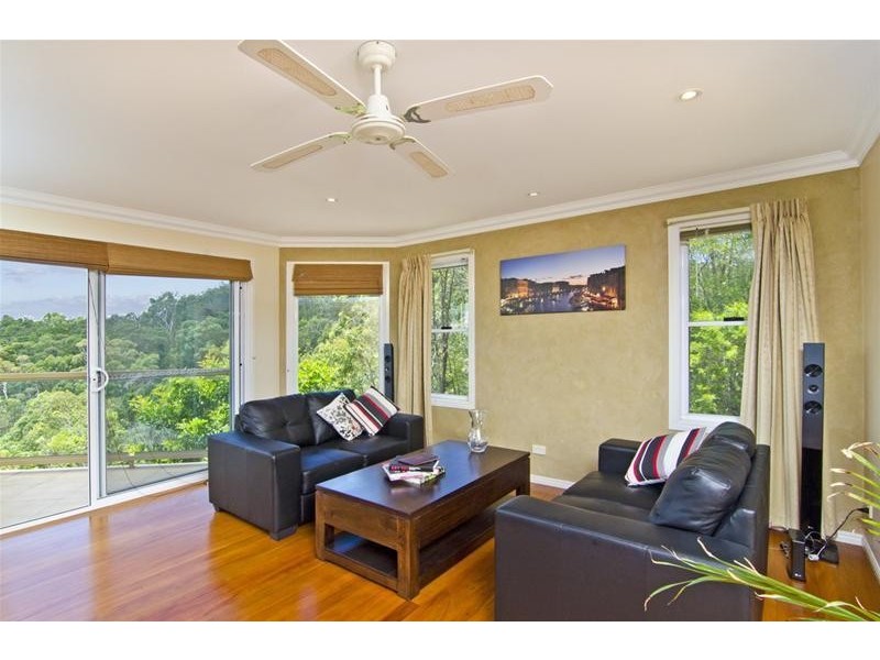 11 Buckingham Way, Elanora QLD 4221