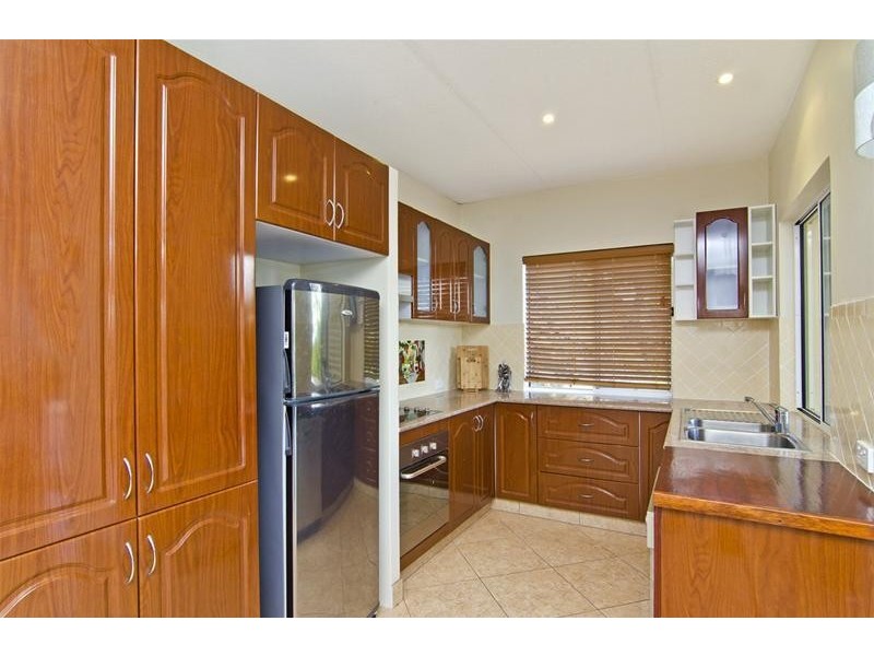 11 Buckingham Way, Elanora QLD 4221