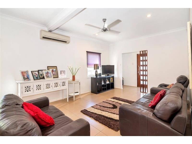 1 Key West, Broadbeach Waters QLD 4218