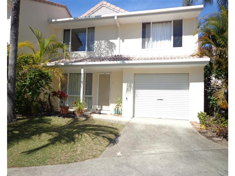 82/2 Coolgardie Street, Elanora QLD 4221