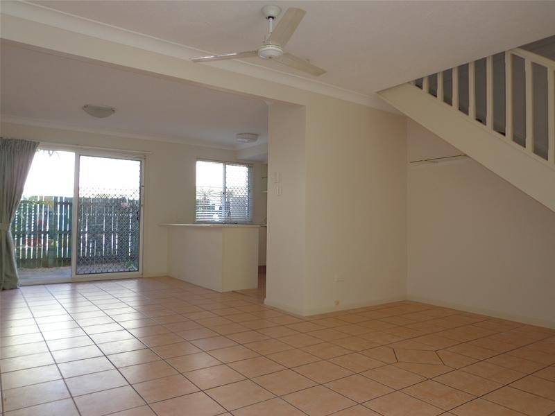 82/2 Coolgardie Street, Elanora QLD 4221