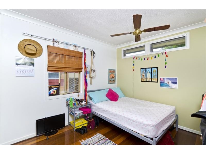 2/28 Twenty Seventh Avenue, Palm Beach QLD 4221