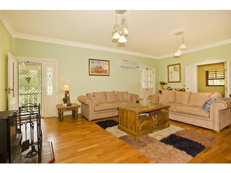 4 Jedda Street, Tallebudgera QLD 4228