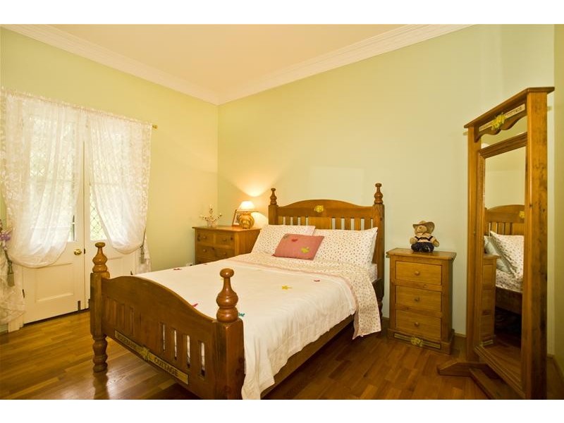 4 Jedda Street, Tallebudgera QLD 4228